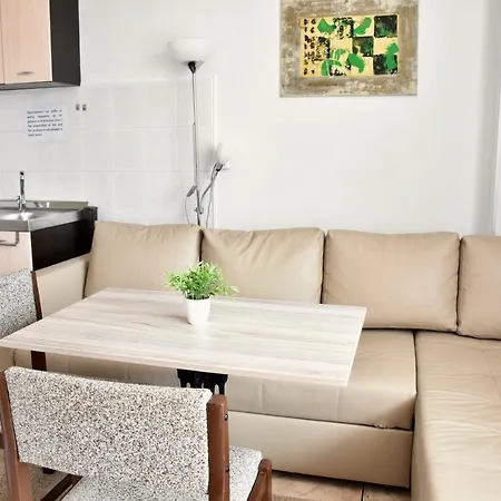 فندق Family Apolonia 3*