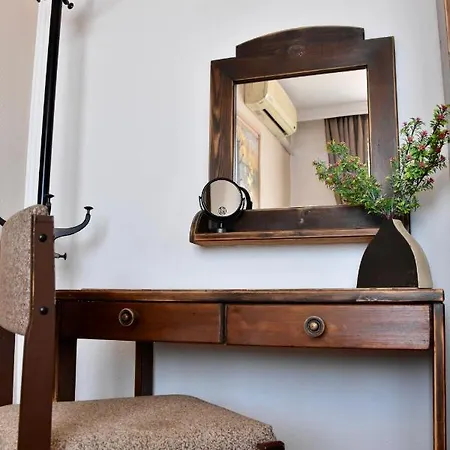 Family Apolonia Hotel 3*