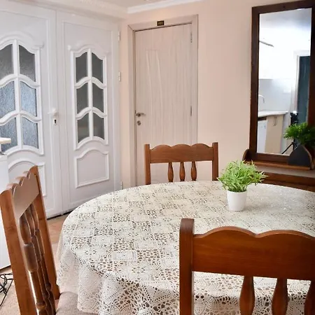 Hotel Family Apolonia 3*