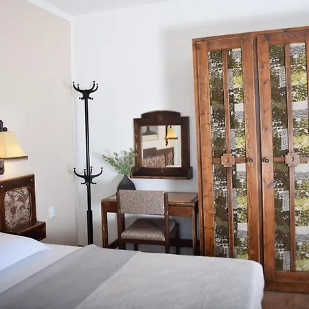 Family Apolonia Hotel 3*