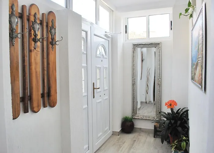 Family Apolonia סוזופול