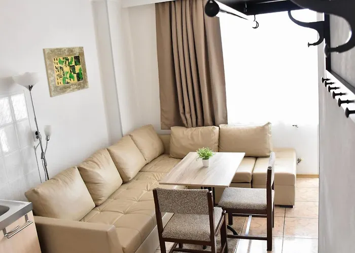 מלון Family Apolonia