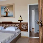 Hotel Family Apolonia 3*