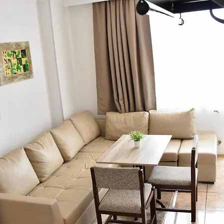 ホテル Family Apolonia