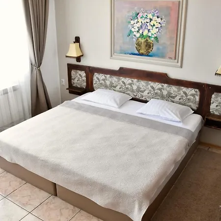 Family Apolonia ホテル