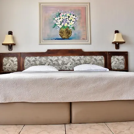 ホテル Family Apolonia ソゾポル