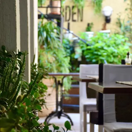 ホテル Family Apolonia