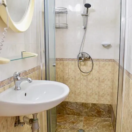 Family Apolonia 3* ソゾポル